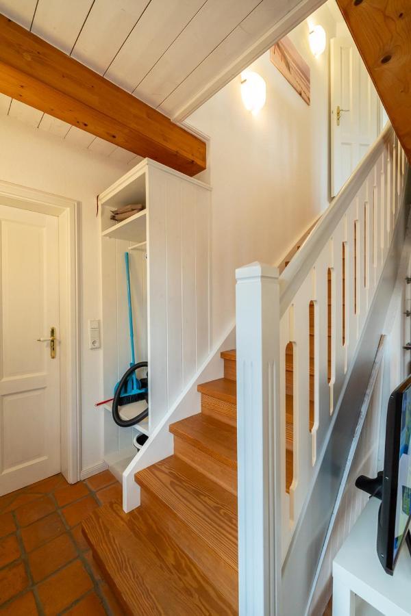 Ferienwohnung Oldsum エクステリア 写真