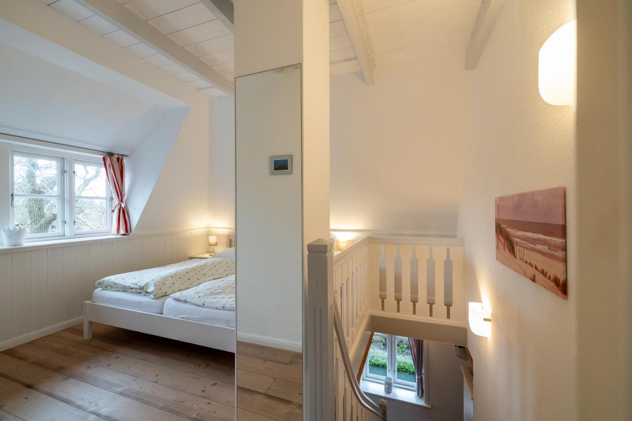Ferienwohnung Oldsum エクステリア 写真